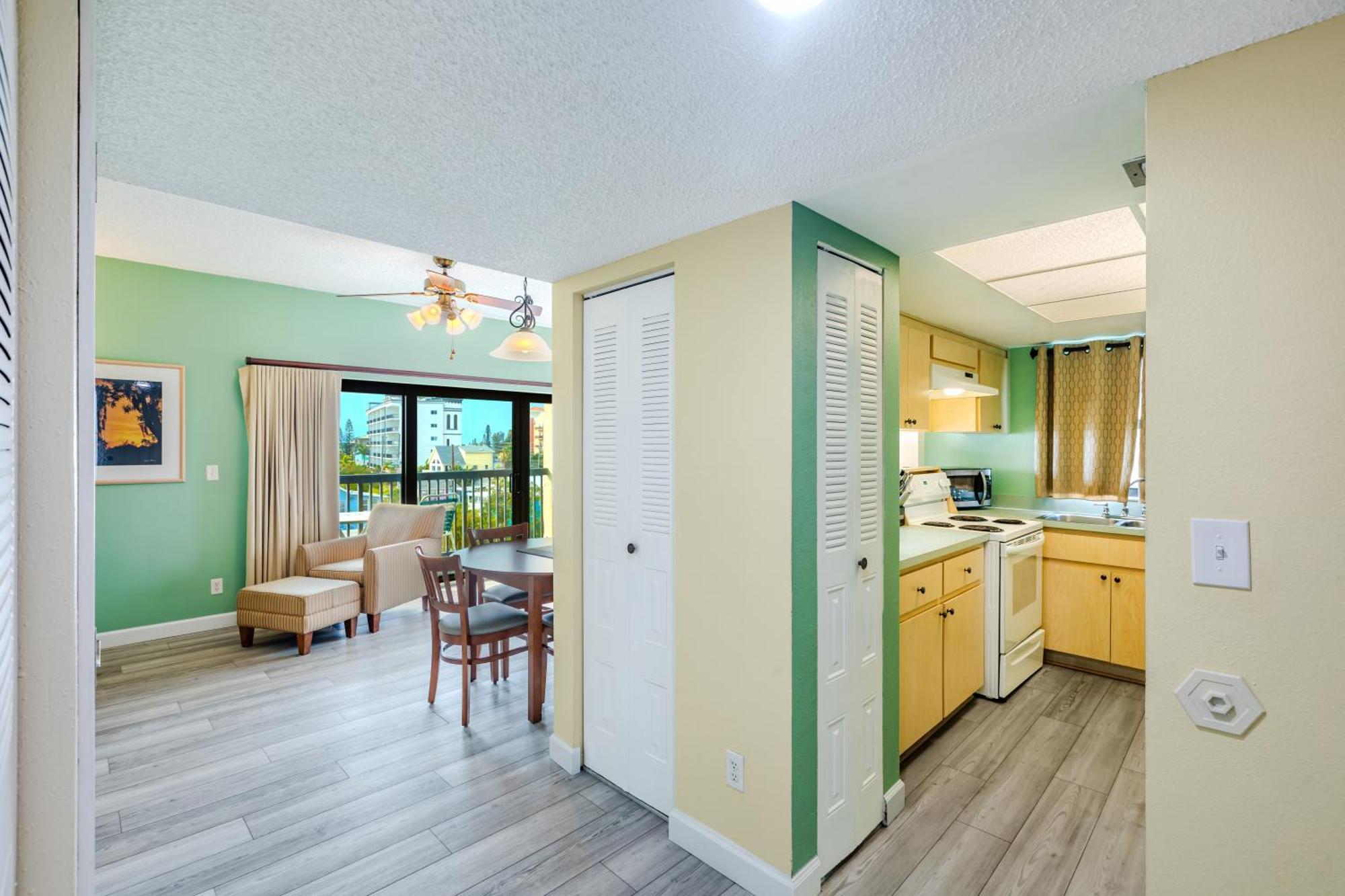 All Seasons Vacation Resort By Liberte マデイラビーチ エクステリア 写真